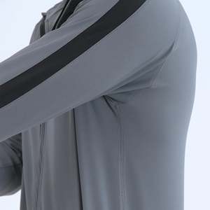 Marque personnalisée Survêtements Streetwear Ensemble pantalon de survêtement et sweat à capuche pour homme Survêtement coupe ajustée - Product Image 3