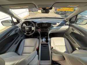 Pilot EX-L AWD 2024, Turbo, Asientos de Cuero, Interior Claro, Neumáticos R21, Bajo Kilometraje, Precio en Stock, Listo para Envío - Product Image 4