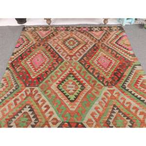 Alfombra Turca Vintage de 5.2x10.4 pies, Alfombra Grande, Alfombra de Lana con Estampado Animal Rojo y Verde - Product Image 3