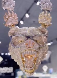 Collier pendentif Gorille glacé CONCEPTION |   Pendentif Hip Hop en Moissanite, Chaîne en Argent Personnalisée Plaqué Or 18K, Certifié GRA, Idéal pour les Fêtes - Product Image 5