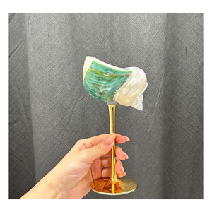 Exquisita copa de vino hecha a mano con Concha, respetuosa con el medio ambiente, para eventos y cenas en hoteles - Product Image 2