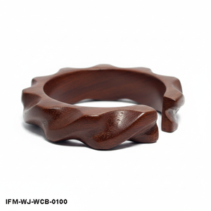 Brazalete de Madera Curvada Geométrica Hecho a Mano, Brazalete Escultural con Vetas Oscuras Naturales, Joyería Sostenible de Estilo Boho Chic - Product Image 5