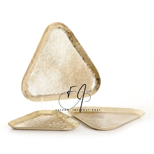 Plateau de service à dessert décoratif fait à la main avec poignée unique Ustensiles de cuisine sûrs pour restaurant hôtels Plats de table et assiettes - Product Image 3