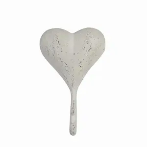 Nouveau crochet mural en métal forgé à la main en forme de coeur blanc pour suspendre des vêtements et des objets articles de luxe meilleure qualité en gros - Product Image 1