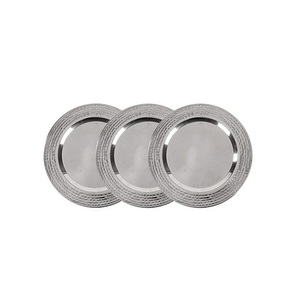 Vaisselle de service à l'aspect traditionnel assiette ronde en métal fini argent plats et assiettes de taille personnalisée pour le service des aliments - Product Image 1