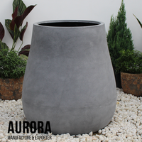 Les jardinières et les Pots de jardin de fleurs en fibre de pierre d'un fournisseur professionnel sont populaires au Vietnam pour la décoration de la maison et du jardin