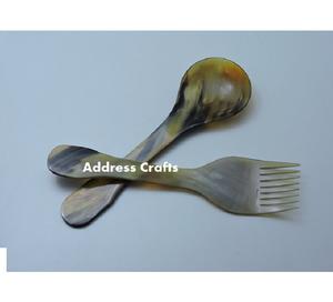 Ensemble de serveurs à salade en corne naturelle écologique de qualité supérieure au design unique, artisanat artisanal, articles de cuisine, cuillère à servir la salade - Product Image 2