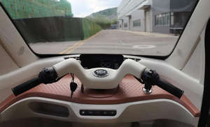 <span class=keywords><strong>Scooter</strong></span> à cabine à <span class=keywords><strong>3</strong></span> <span class=keywords><strong>roues</strong></span>, 2 portes, <span class=keywords><strong>3</strong></span> places, sans <span class=keywords><strong>permis</strong></span>, moteur 1500W, batterie 60V, charge utile 200-300kg, idéal pour la famille - Product Image 4