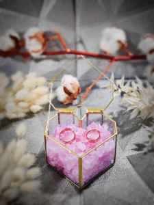 กล่องใส่แหวนแก้วดีไซน์รูปหัวใจสุดวิเศษอุปกรณ์จัดระเบียบทำจากโลหะแก้วกรอบขัดเงาสีทองสำหรับงานแต่งงานงานหมั้น - Product Image 2