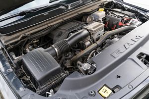 RAM 1500 Big Horn 4x4 2021, 1 propriétaire, moteur Hemi V8, pack Badlander de Tuscany Motor Company - Product Image 6