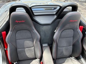 IMPRESIONANTE Porsche 718 Spyder Convertible 2023, 2 Puertas, Transmisión Automática - Product Image 4