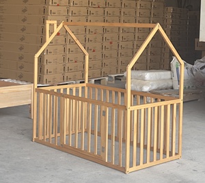 Natiiral 3 lits jumeaux avec le toit facile à assembler Lit pour maison d'enfants Lit pour maison en bois de pin Lit pour enfants pour filles et garçons - Product Image 2