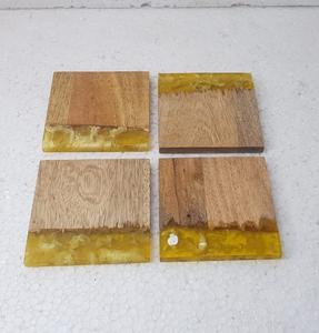 Sous-verre en bois de meilleure qualité en résine époxy pour la décoration de bar à la maison Lot de 4 sous-verres carrés en bois personnalisés - Product Image 6