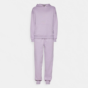 Qualité supérieure Prix bas Vêtements de sport pour femme Survêtement OEM Ensembles deux pièces pour femme taille adulte coupe ajustée - Product Image 6