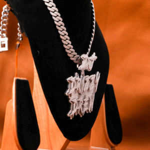 Pendentif personnalisé en argent sterling 925 DJ DRIZZY DREW Club avec diamant moissanite entièrement serti, style hip-hop, cadeau pour homme - Product Image 4