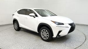รถยนต์มือสองสภาพดี ปี 2021 LEXXUNXSUV 300 FWD 235 แรงม้า เกียร์อัตโนมัติ - Product Image 5