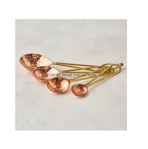 Ensemble de couverts en métal de luxe avec un design exquis, parfait pour les restaurants haut de gamme et les événements spéciaux, en acier inoxydable - Product Image 1