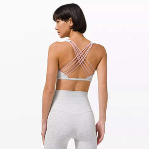 Ensemble de yoga sexy de haute qualité vêtements de sport sans couture leggings de yoga pour femmes ensemble de fitness et de gymnastique sans couture avec logo personnalisé - Product Image 1
