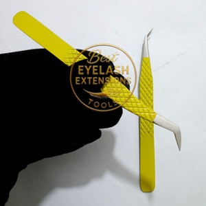 Pinzas Profesionales de Acero Inoxidable Amarillo para Extensión de Pestañas con Punta de Fibra y Agarre Antideslizante para Volumen y Aislamiento de Pestañas - Product Image 1