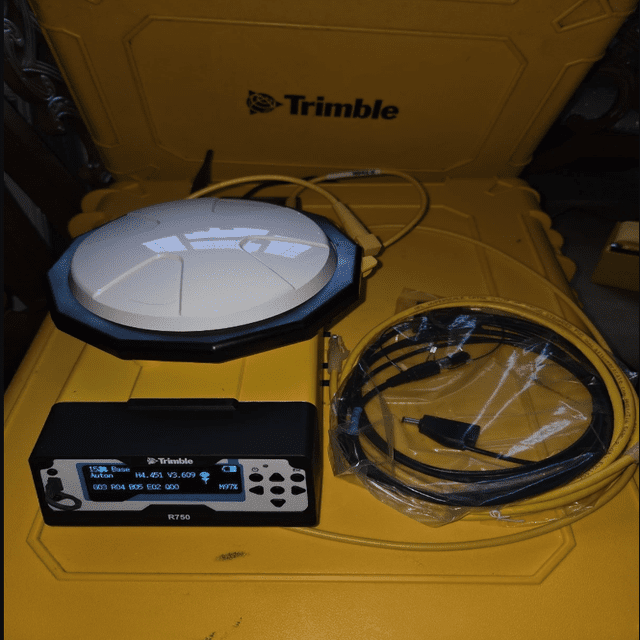 Горячая распродажа, базовая станция Tr1mble R750 Full RTK GNSS с Gal1le0 Be1d0u/Rad10 410-70 антеннами промышленного класса DIY с поддержкой OEM ODM