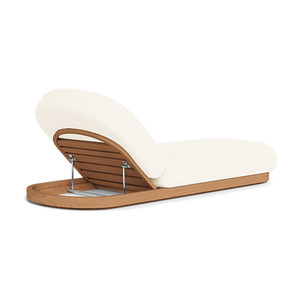 เก้าอี้อาบแดดทำจากโครงไม้สักเนื้อแข็งพร้อมเบาะรองนั่งสีธรรมชาติและวัสดุคุณภาพสูงสำหรับใช้งานกลางแจ้ง - Product Image 3