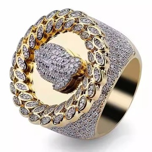 Superbe Bague Croix de Jésus en Diamant Rond de Laboratoire Naturel de Style Chrétien Hip Hop Entièrement Glacé en Or Jaune 18k 22k Boutique - Product Image 5