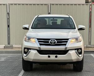 Achetez une Toyota Fortuner 2,7L EXR.2019 - LHD/RHD disponible à bon prix - Product Image 1