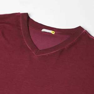 T-shirt uni pour homme, vente chaude, été, couleur unie, manches courtes, coupe ample, col en V, décontracté, vêtements pour homme, tailles grandes - Product Image 3