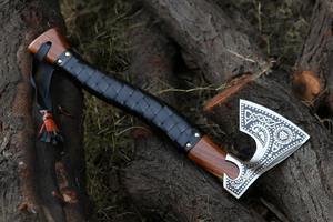 Hacha Vikinga de Acero al Carbono Hecha a Mano, Hacha Barbuda, Hacha de Supervivencia para Exteriores con Mango de Madera - Product Image 3