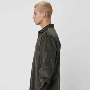 Chemise de vacances décontractée à la mode de couleur unie de qualité supérieure Chemise à boutons couverts à manches longues pour hommes Prix de gros - Product Image 4