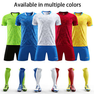 Vente en gros d'uniformes de football pour équipes écoles et clubs mettant en vedette des ensembles de vêtements de football élégants de couleur dégradée - Product Image 4