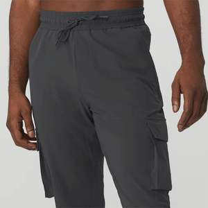 Pantalons durables en ripstop pour hommes pour l'extérieur - Résistants à l'eau, design multi-poches, parfaits pour la randonnée et le camping - Product Image 6