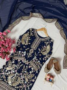 Ensemble élégant Kurti Plazzo nouvellement lancé orné de fil à paillettes de 5mm et de broderie Zari parfait pour une tenue de fête - Product Image 6