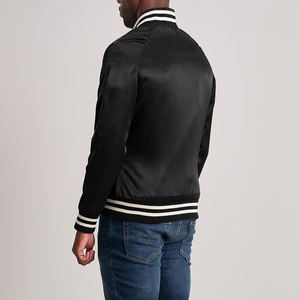 Chaqueta Bomber Negra Elegante para Hombre, Satén, Ribete Blanco a Rayas, Cierre de Botones a Presión, Acabado Brillante Ligero, Estilo Urbano - Product Image 6