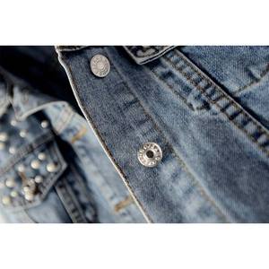 แจ็กเก็ตผ้ายีนส์โอเวอร์ไซส์สำหรับผู้หญิงแจ็กเก็ตผ้าเดนิมลำลองพิมพ์ลายโลโก้ประดับด้วยลูกปัดไข่มุกปักระบายได้ดี - Product Image 6