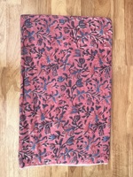 Tissu en coton imprimé à la main à motifs floraux roses, textile indien fait main pour robe, kurti, chemise, décoration intérieure