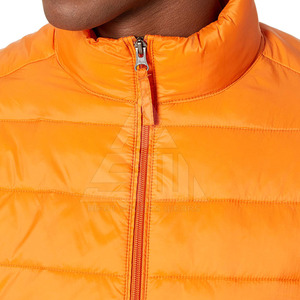 Chaqueta Acolchada Personalizada de Alta Calidad al por Mayor, Ligera, Impermeable, con Cuello Alto y Logotipo Frontal - Product Image 4