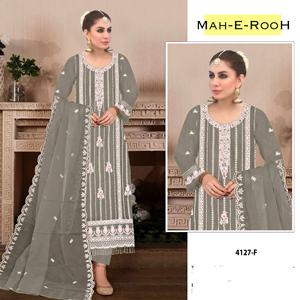 Exportateur indien qualité renard lourd Georgette Salwar Suit & Dupatta avec point de broderie multi-fils et travail à la main à vendre - Product Image 2