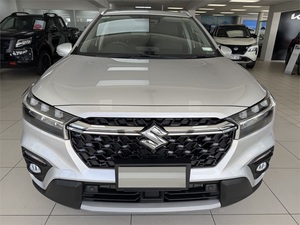 Offre Spéciale – Voiture d'occasion Super Performante 2023 Suzuki S-Cross MW JLX Hybride SUV – Expédition Mondiale - Product Image 4