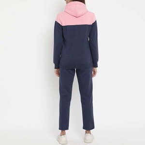 Nouvel ensemble de survêtement décontracté à capuche pour femme en molleton 100 % coton, coupe régulière, respirant, écologique, personnalisable avec logo, idéal pour l'entraînement - Product Image 3