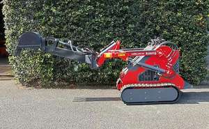 Mini chargeuse compacte avec attache d'excavatrice longue, catégorie de produits : pelles rétrocaveuses remorquables - Product Image 2