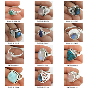 Nueva llegada Diseño de lujo 925 Plata esterlina Natural Larimar Piedra preciosa Anillo de forma ovalada Joyería hecha a mano Precio al por mayor Proveedor - Product Image 5