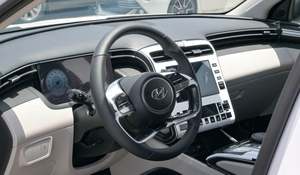 Hyundai Tucson 2024, tout neuf, 1.6L essence, traction avant, blanc/noir, OEM personnalisable, bricolage, garantie 1 an, options de financement pour l'exportation - Product Image 2