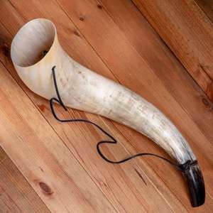 Corne naturelle authentique Viking Crafts Soufflant Corne pour une expérience de boisson Viking authentique - Product Image 1
