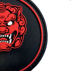 Étiquettes de logo en silicone PVC gaufré pour vêtements, best-seller, logo personnalisé imprimé en 3D, patchs en PVC, transfert thermique pour vêtements personnalisés - Product Image 2