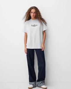 Camiseta de manga corta de gran tamaño para mujer de calidad superior, tela de punto con estampado de algodón 100% personalizado, ajuste holgado para ocasiones de invierno - Product Image 3