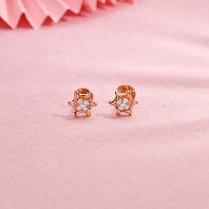 Boucles d'oreilles à clous en diamant Eternal Glow - Product Image 3