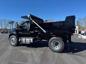 Ford F-750 Super Duty 2023 d'occasion, boîte manuelle, diesel, conduite à gauche, intérieur foncé, moteur turbo, sièges en cuir, jantes en métal R17, à vendre - Product Image 2