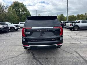 ขายส่งรถยนต์ GMC Yukon Denali 4x4 Denali 4dr SUV มือสอง - Product Image 2