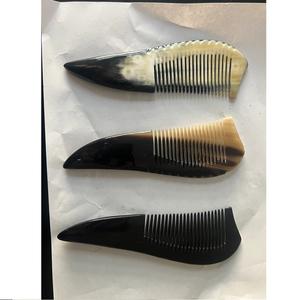 Peigne ionique anti-poux en corne de buffle naturelle fait à la main, peigne à cheveux tendance et peigne commun pour la maison, l'hôtel et les voyages, logo personnalisé - Product Image 1